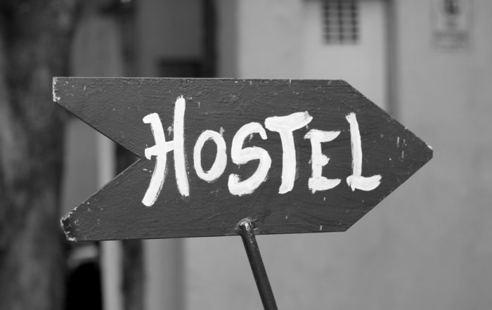 Bedanya Hotel dan Hostel