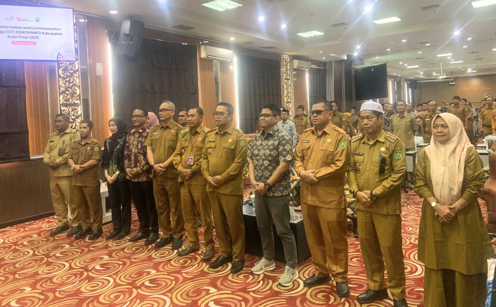 Foto bersama Narasumber dengan pihak DISKOMINFO Kutai Timur